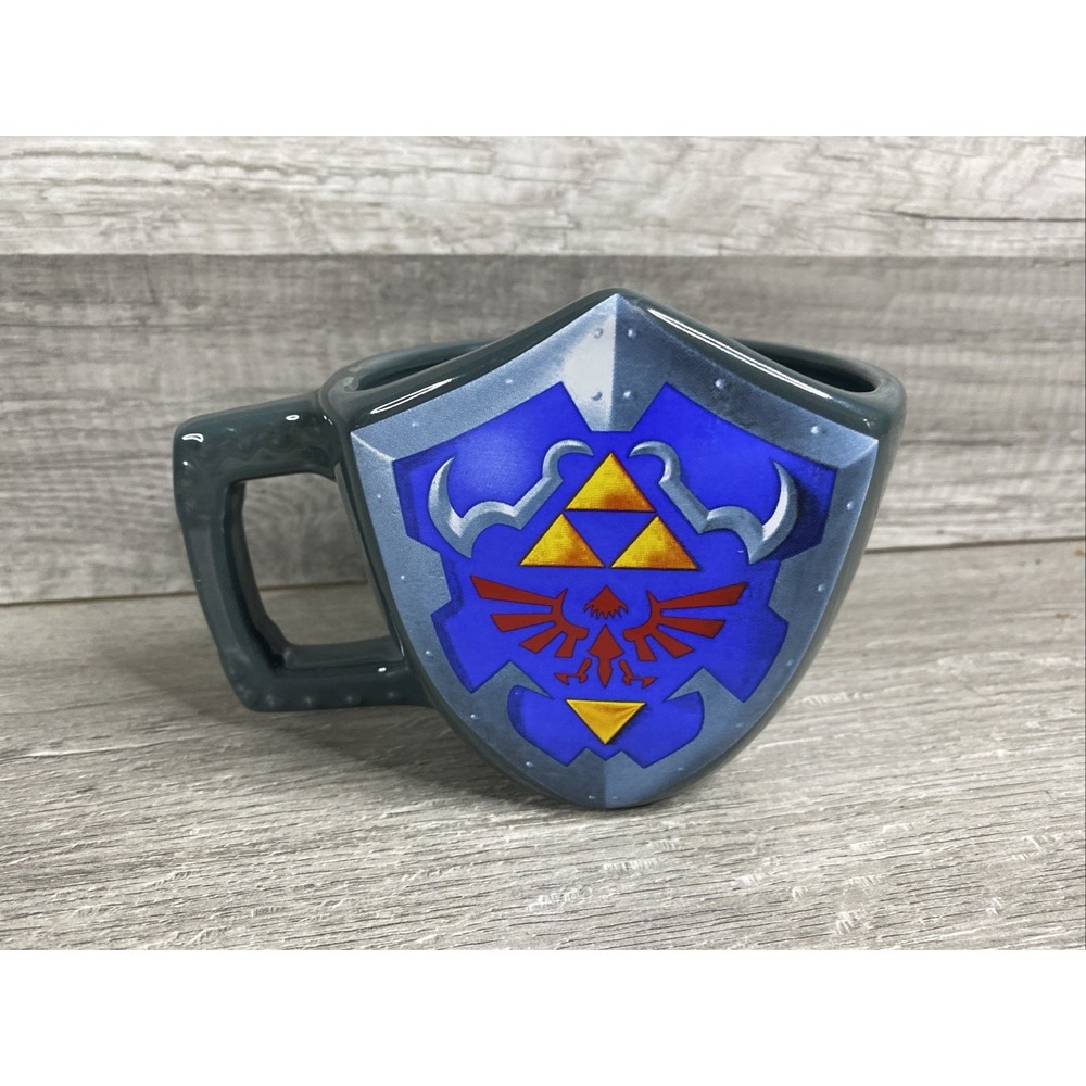 Legend of Zelda Cup Mug With Link's Hylian Knight Tri-Force Shield P&R‎ Only